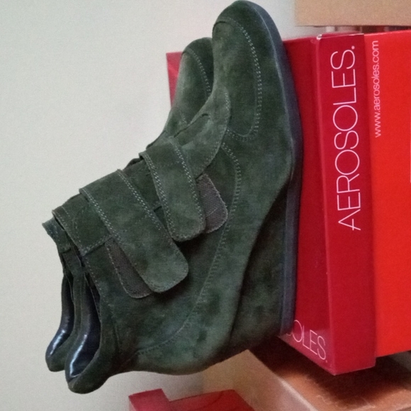 Booties - Picture 4 of 4